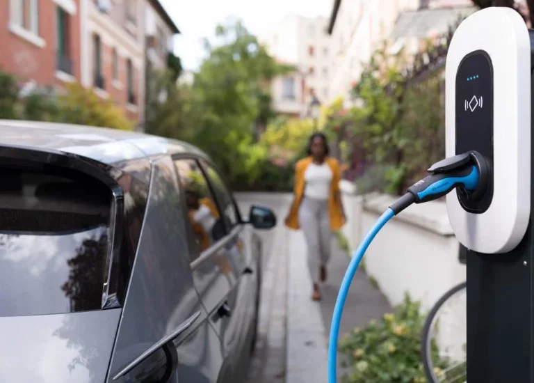 Les fonctionnalités innovantes de la borne Borne Recharge Service pour une recharge efficace