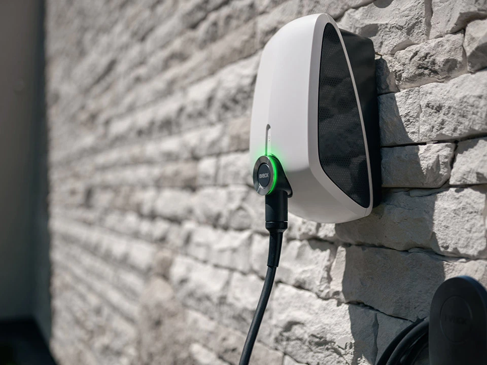 Pourquoi choisir une borne EVBox pour une recharge rapide et fiable