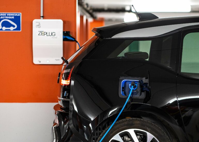 Zeplug la solution innovante pour la recharge des véhicules électriques en copropriété