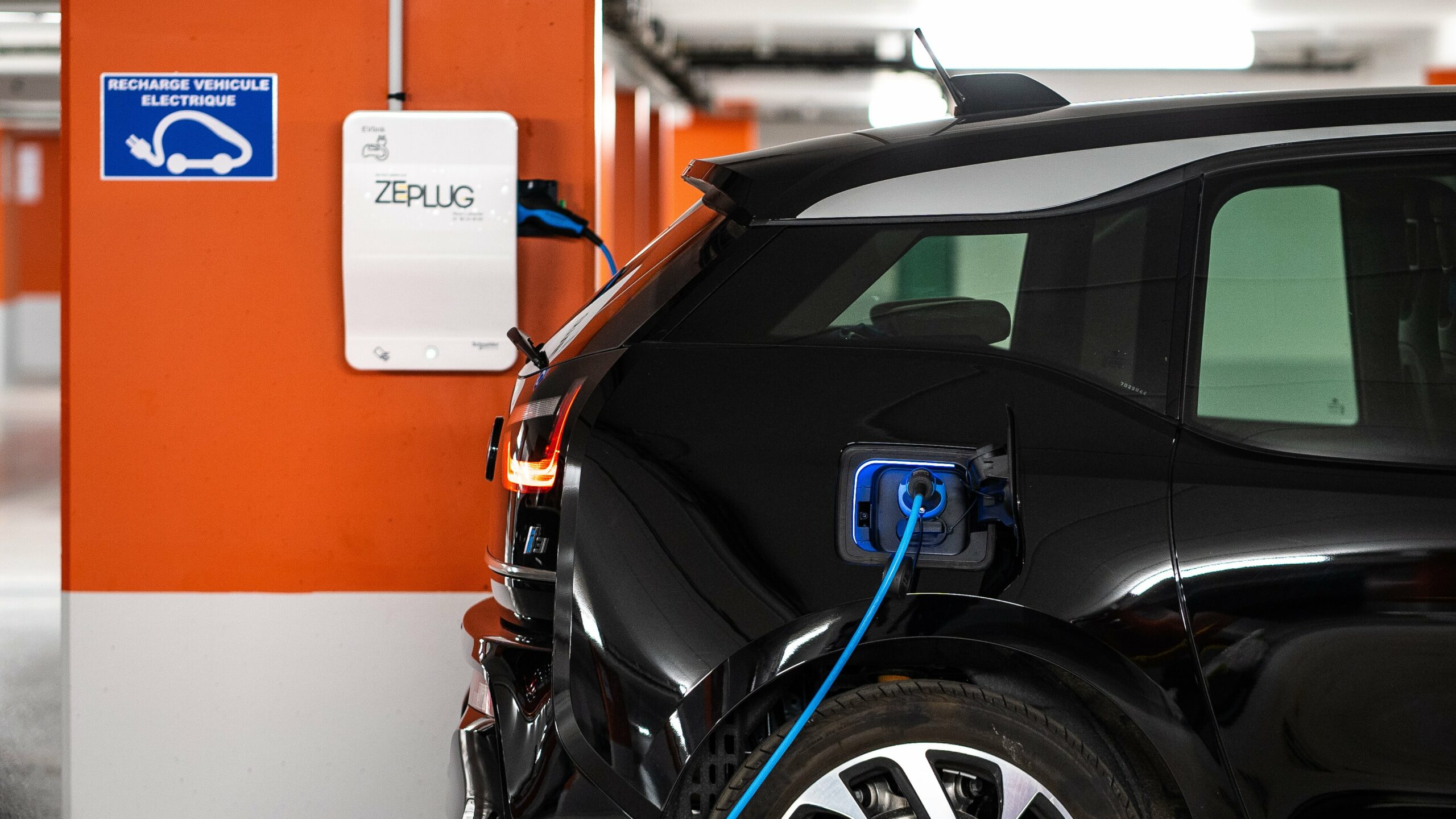Zeplug la solution innovante pour la recharge des véhicules électriques en copropriété